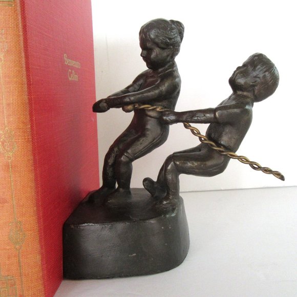 Vintage bronze bookends - children playing - "tug of war" -  bronze figurines - Picture 5 of 10